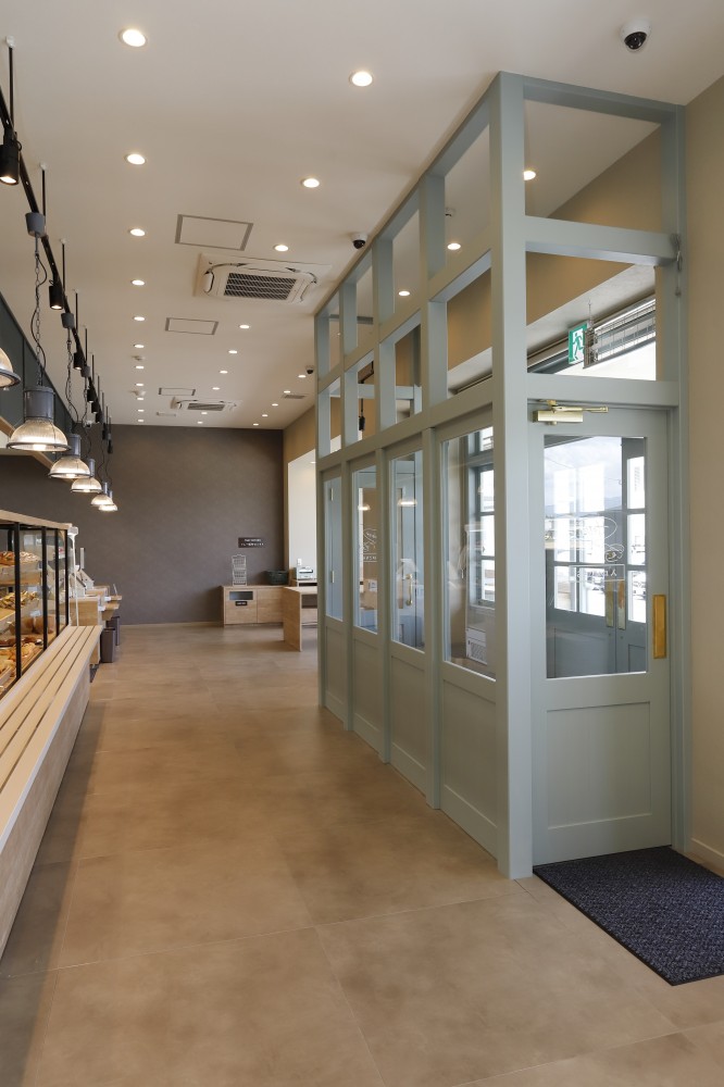 株式会社かがし屋様　パンセリオ　津福店